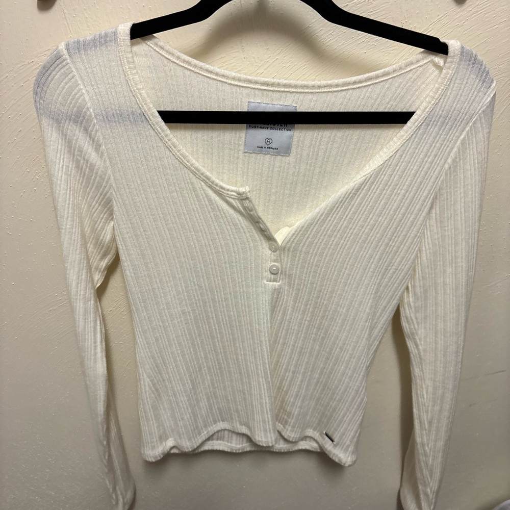 Hollister Off-White Ribbed Long Sleeve Tee